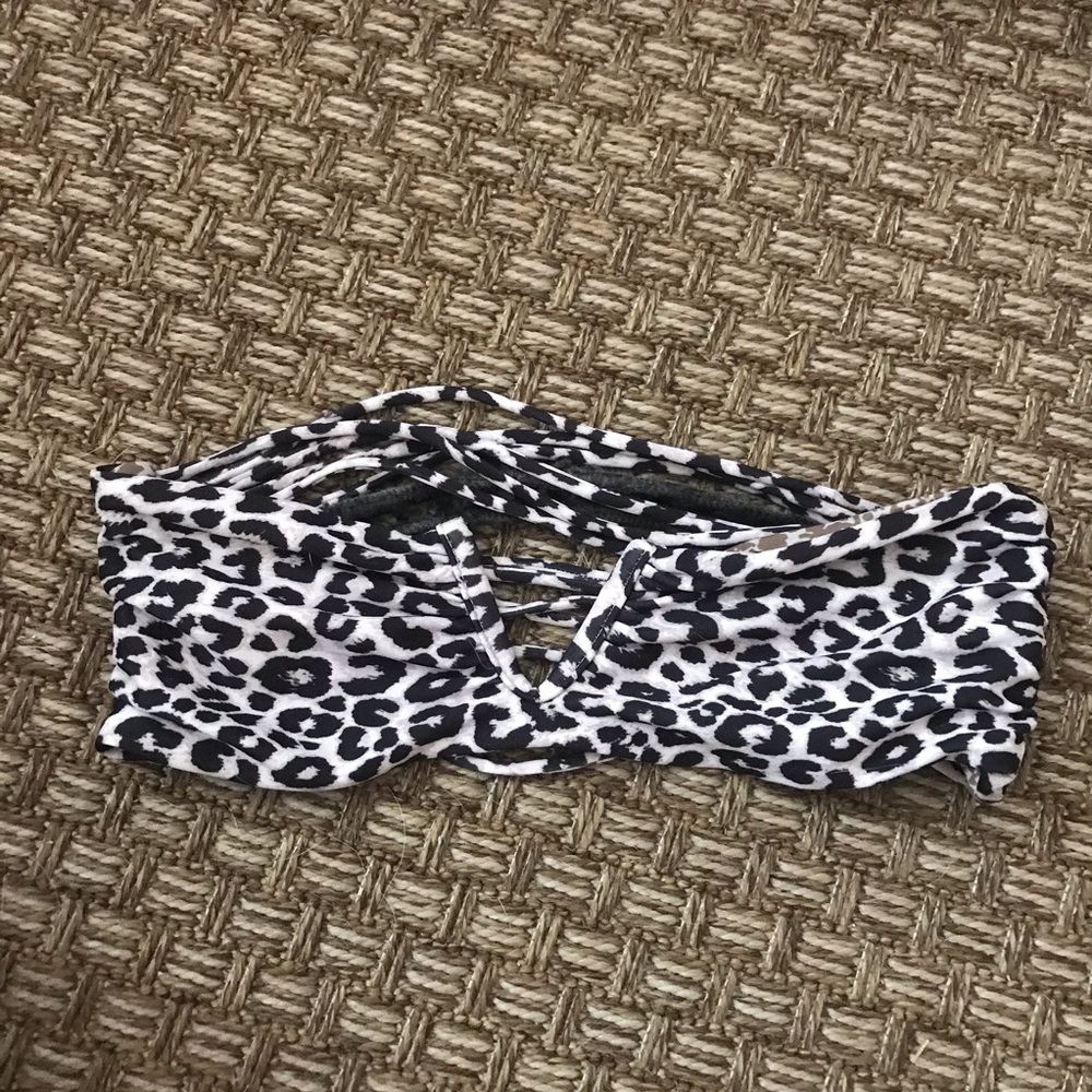 Acacia bandeau top